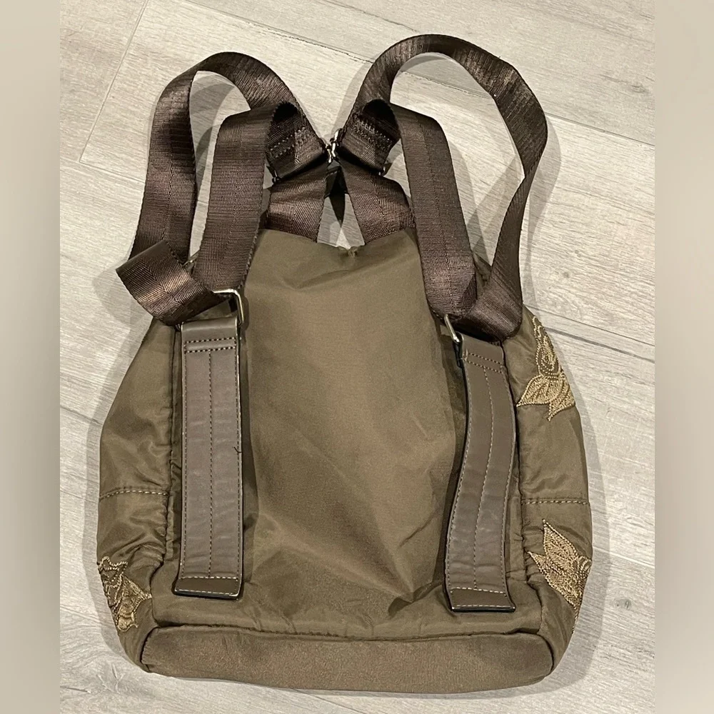 Zara stylish olive
